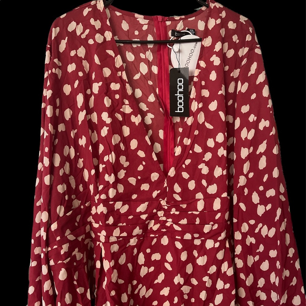 Never worn blouse.boohoo